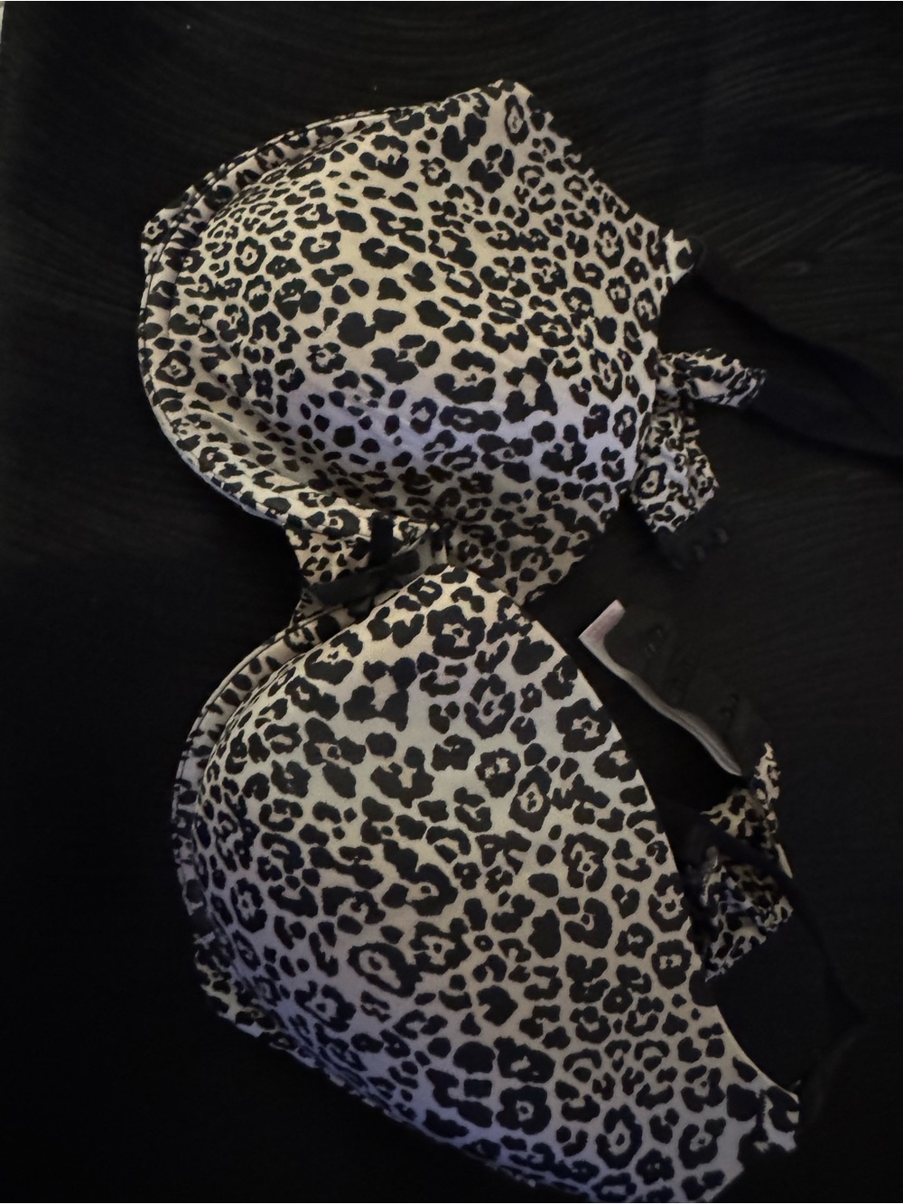 Victoria's Secret Black & Cream Leopard Print T-Shirt Bra